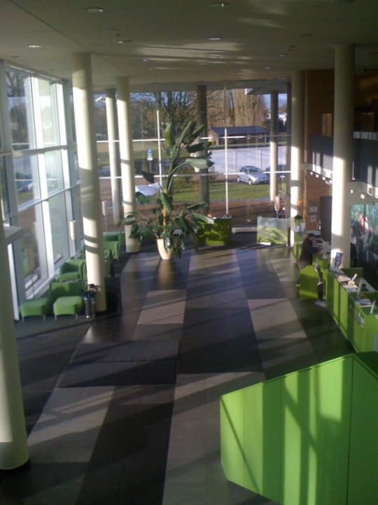 Super modern ATLANTIC Hotel Galopprennbahn