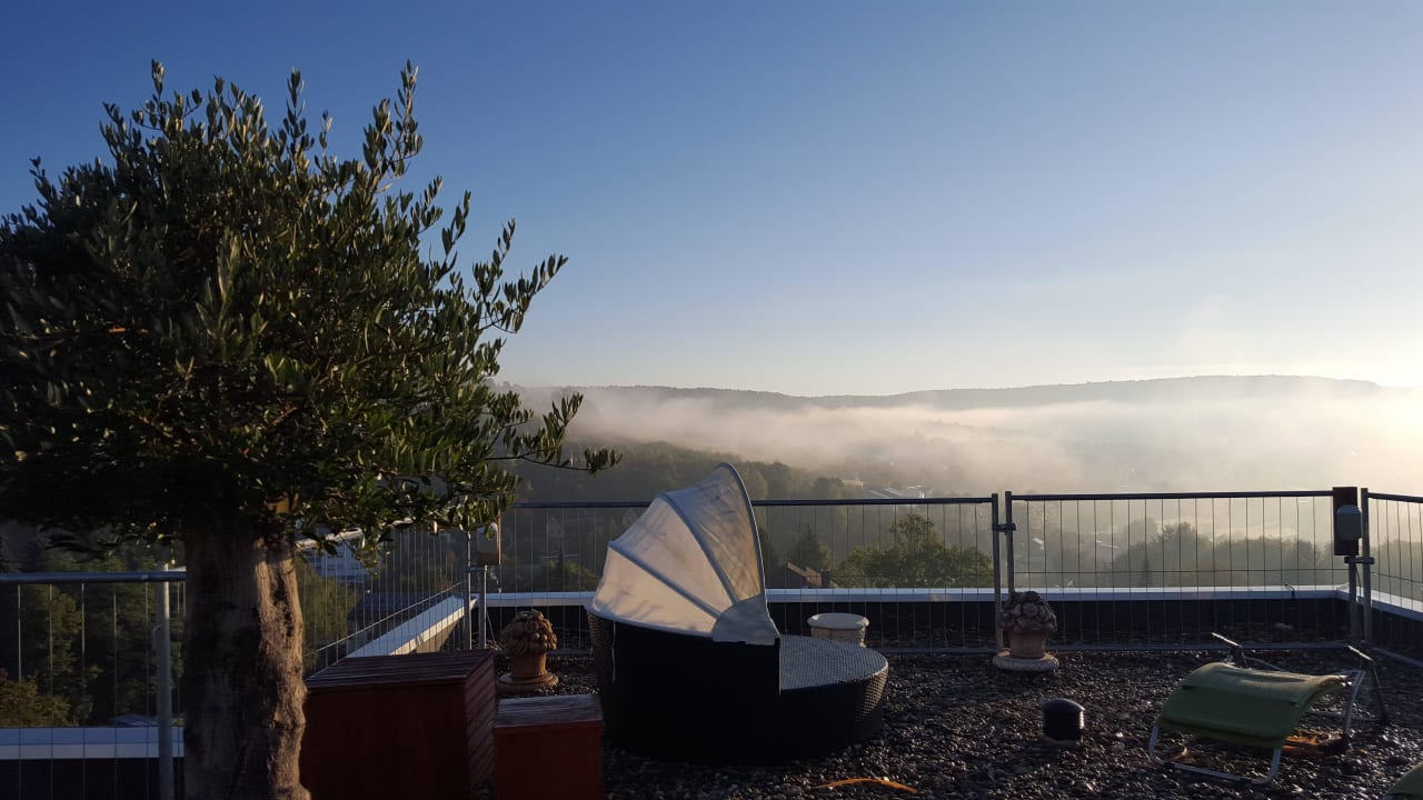 Sonnenaufgang auf der Sky-Lounge Vitalhotel König am Park
