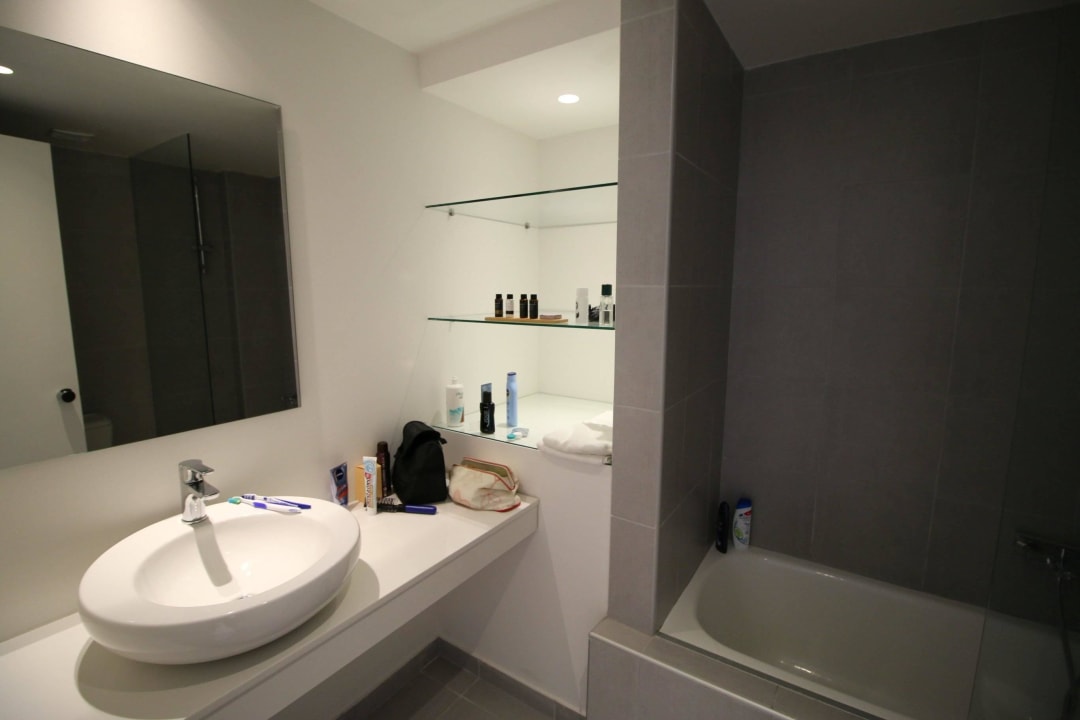 Badezimmer Sentido More Meni Residence & Suites