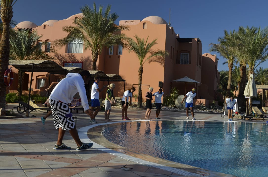 Clubtanz - vorgeführt vom Animationsteam Jaz Makadi Oasis Resort
