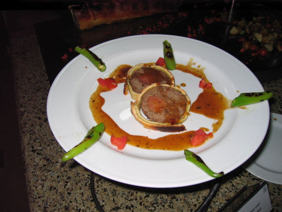 Teil des warmen Büffets. Hotel JAZ Makadi Star & Spa