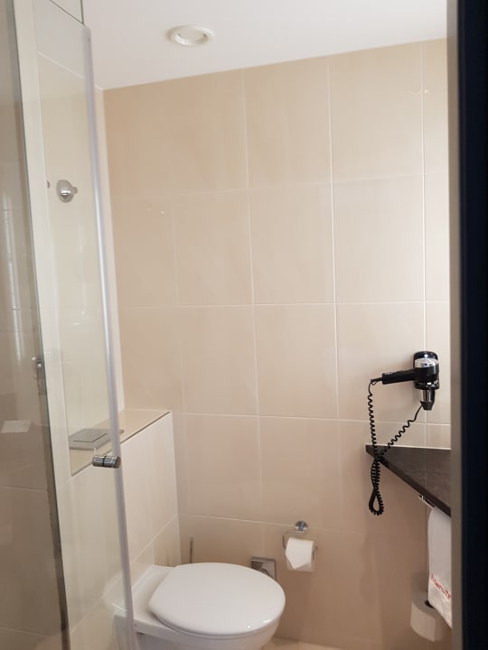 Zimmer IntercityHotel Berlin Hauptbahnhof