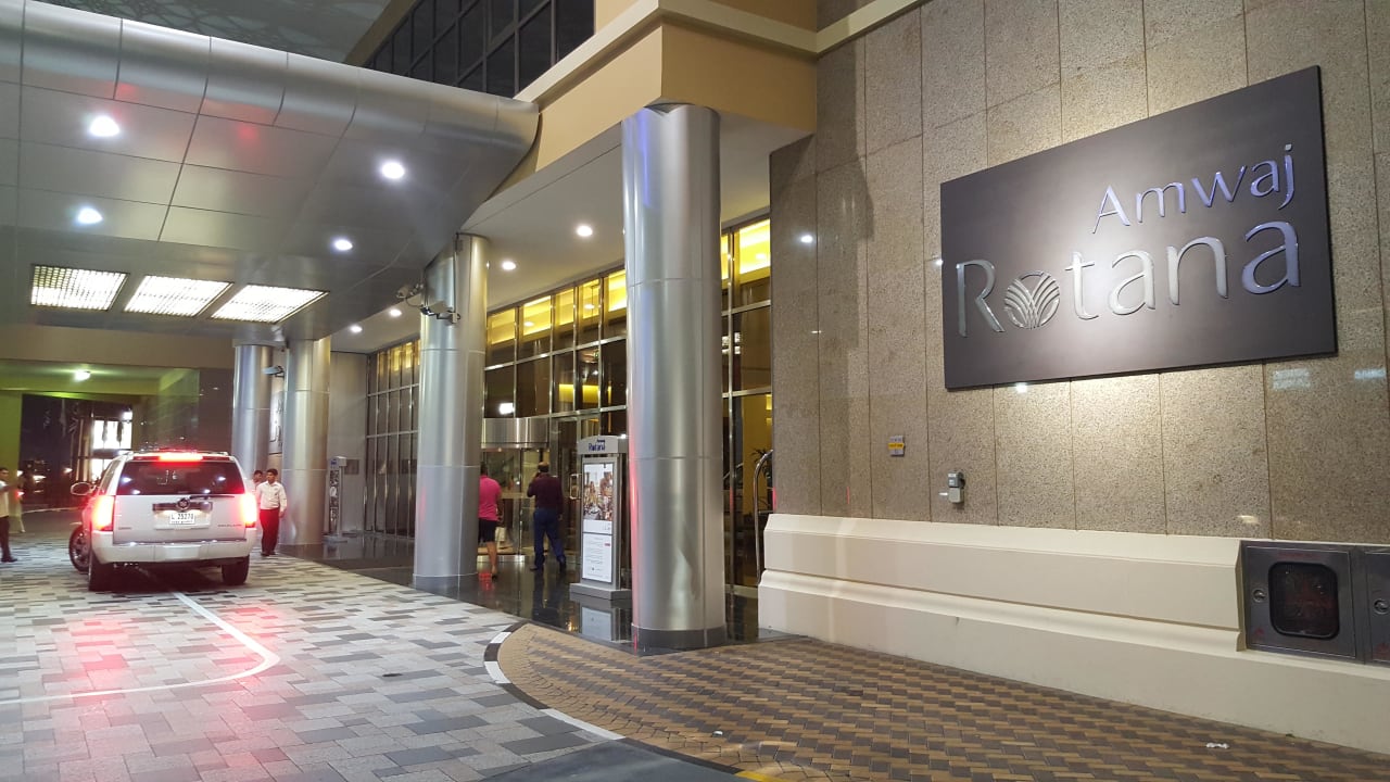Eingang  Amwaj Rotana Jumeirah Beach Residence