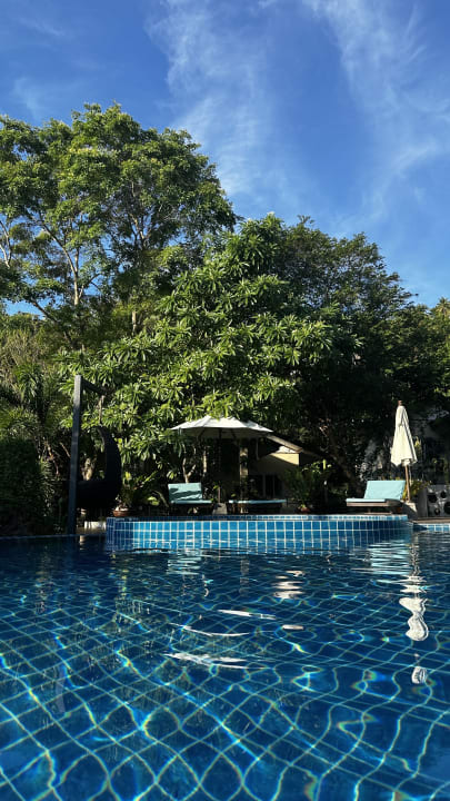 Pool Ban's Diving Resort