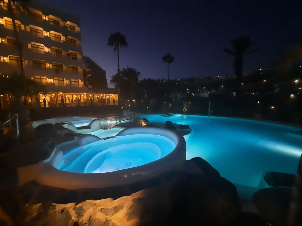 Pool Corallium Beach by Lopesan Hotels - Adults only
