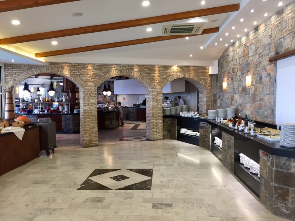 Gastro Alexander Beach Hotel & Village Resort