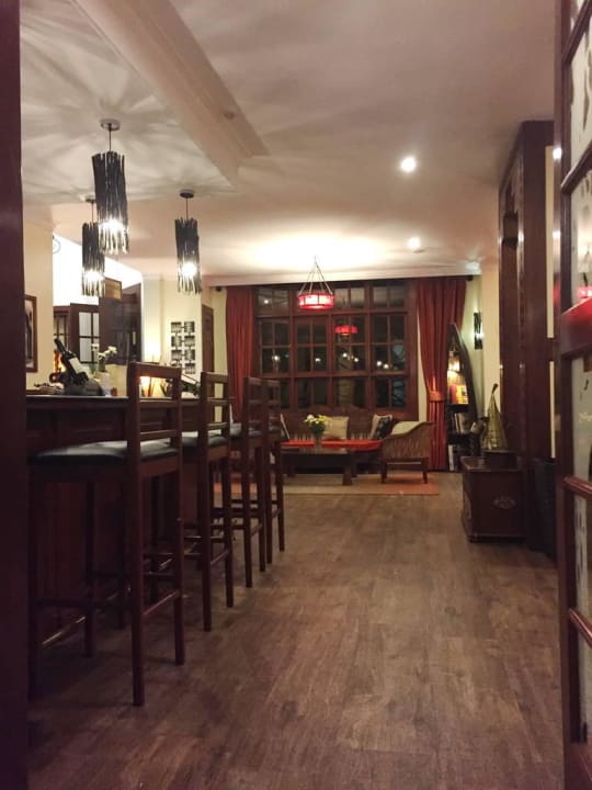 Barbereich The African Tulip Hotel