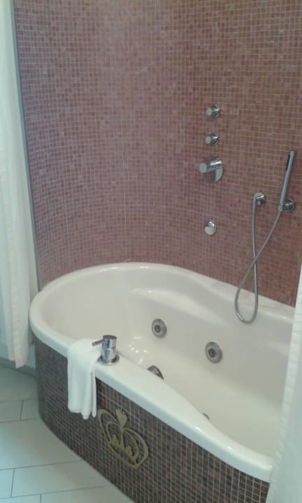 Badezimmer Hotel Dornröschenschloss Sababurg