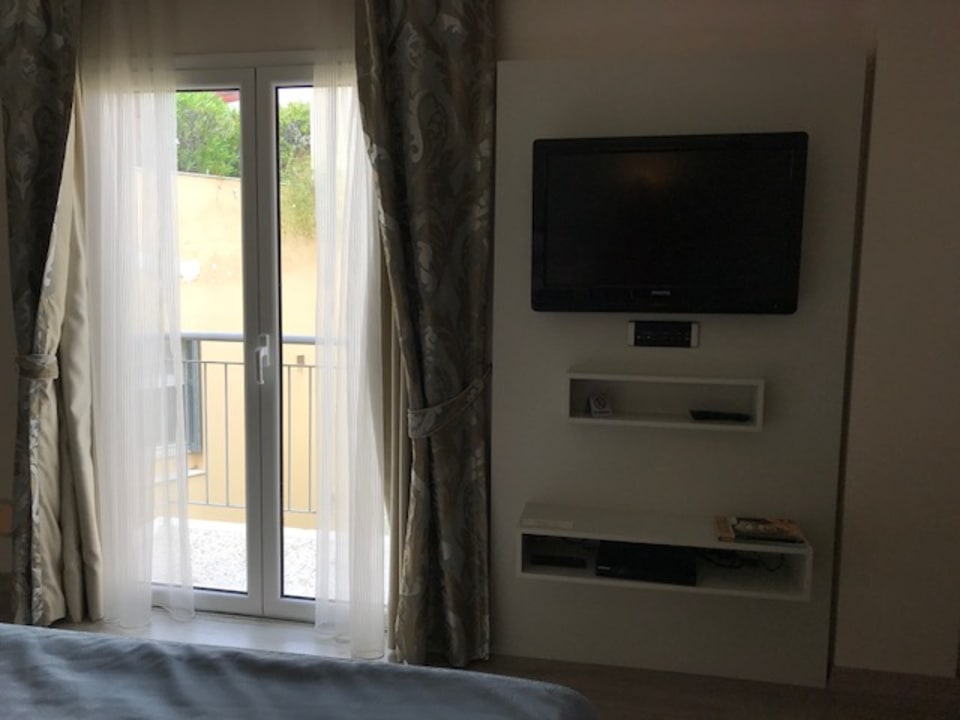 Zimmer AVA Hotel Apartments & Suites