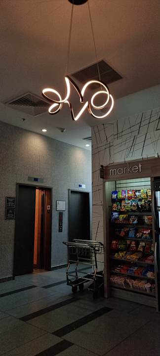 Lobby SpringHill Suites by Marriott New York Queens