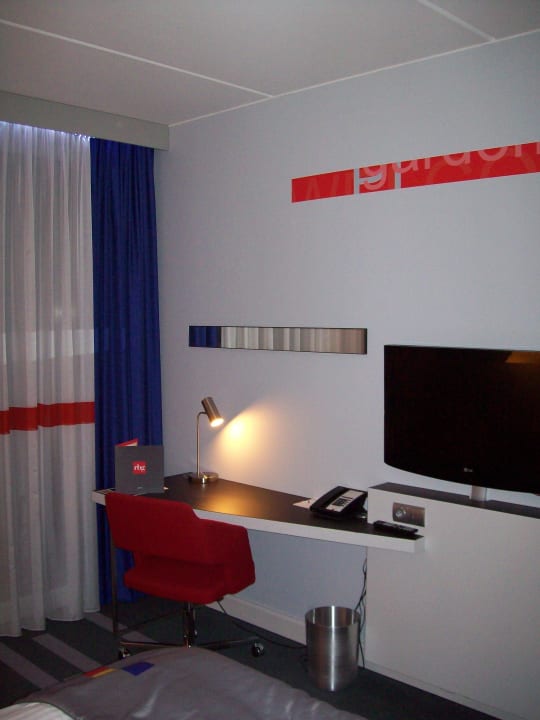 Design: 6 Punkte - Service: für Touris - keiner Radisson Hotel & Conference Centre Oslo Airport