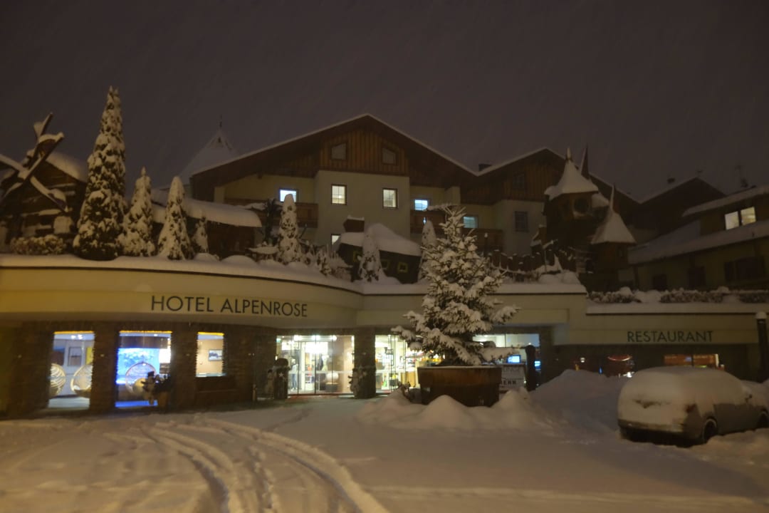 Hotelanlage - Powderhausn Alpenrose - Familux Resort