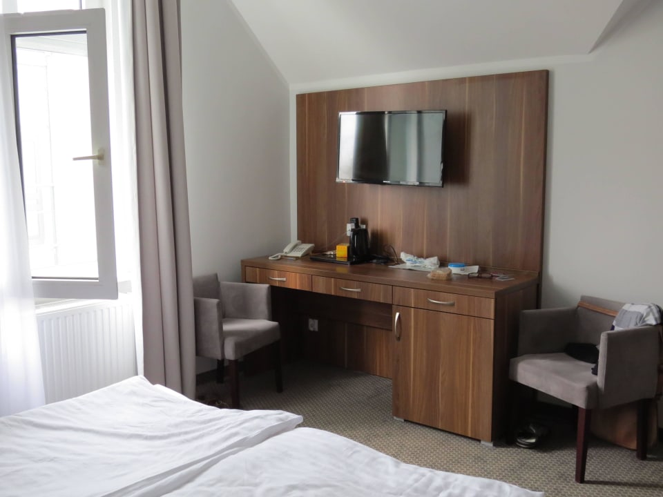 Schreib- und Sitzbereich Hotel Admirał