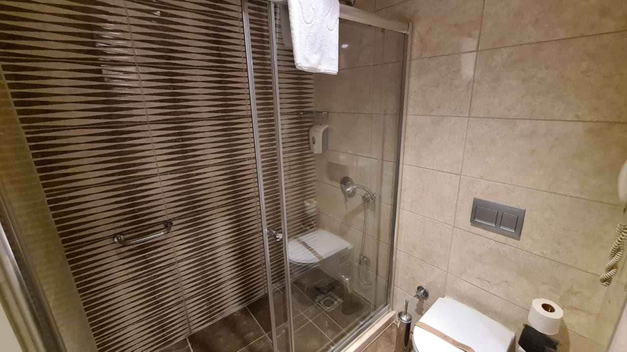 Zimmer Well Palace Side