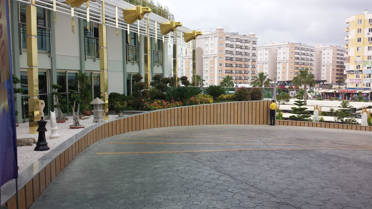 Auffahrt Hotel Delphin Imperial