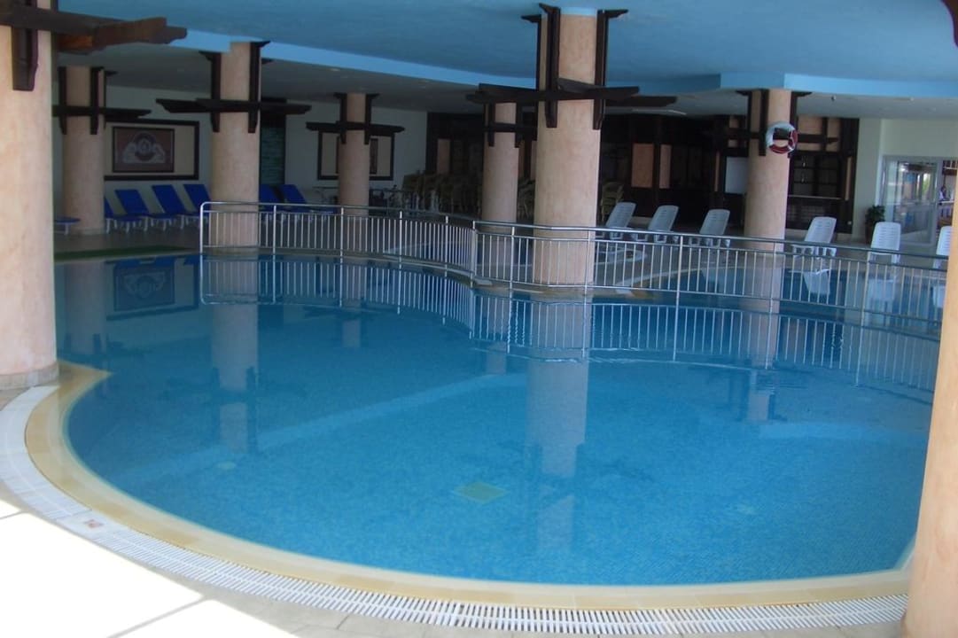 Hallenbad Melas Resort Hotel