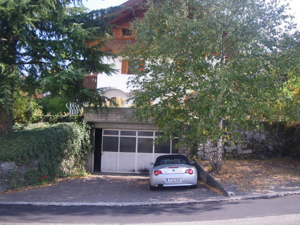 Durch dieses Tor ging es zum Zimmer Panoramahotel Post