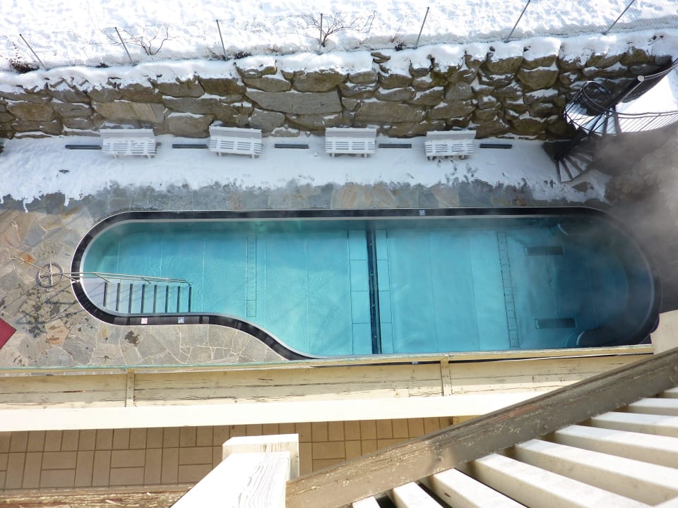 Der Außenpool der Saunalandschaft Hotel Kohlerhof