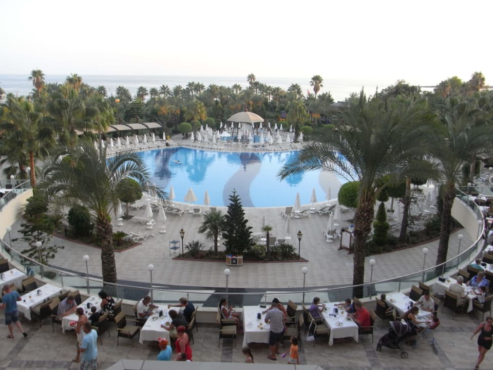 Zum Pool Saphir Resort & Spa