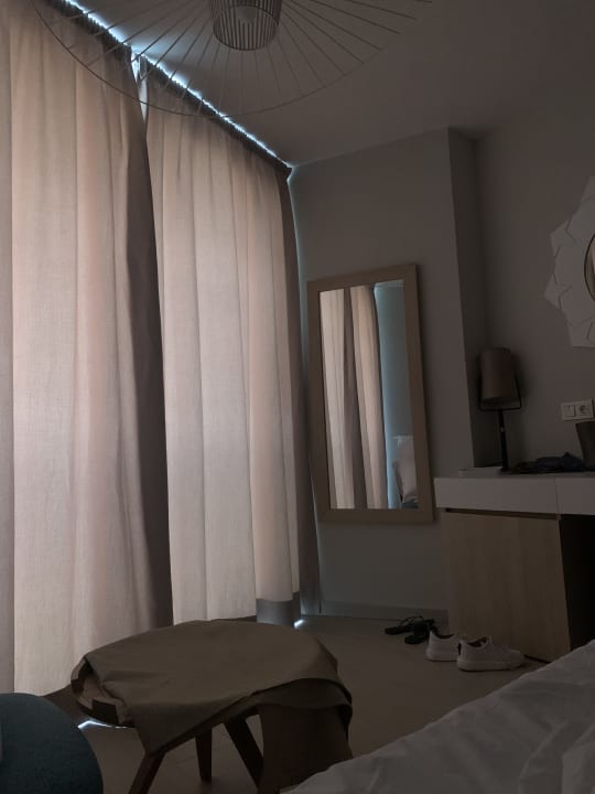 Zimmer The Ibiza Twiins