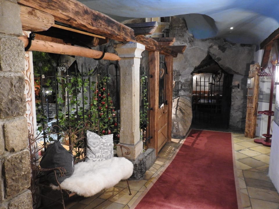 Gastro Wellnesshotel ...liebes Rot-Flüh