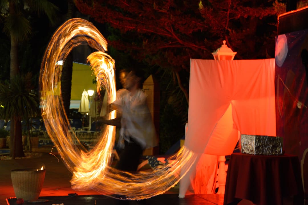 Fireshow Abendprogramm im Hote Valentin Reina Paguera