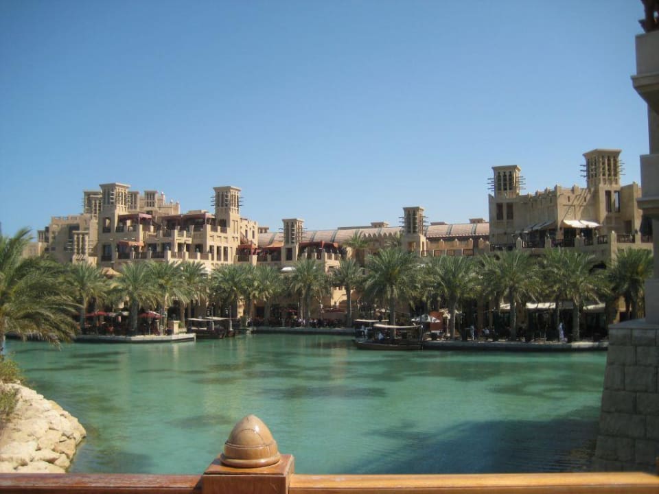 Blick auf den Souk Jumeirah Al Qasr