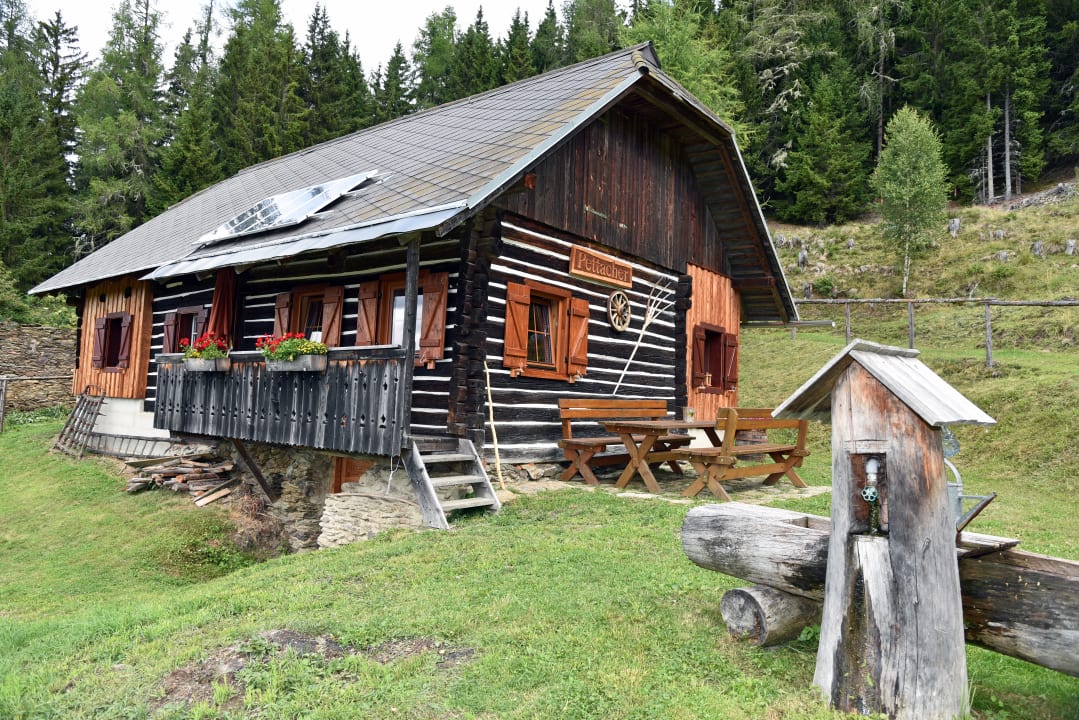 Außenansicht Pettacher Hütte