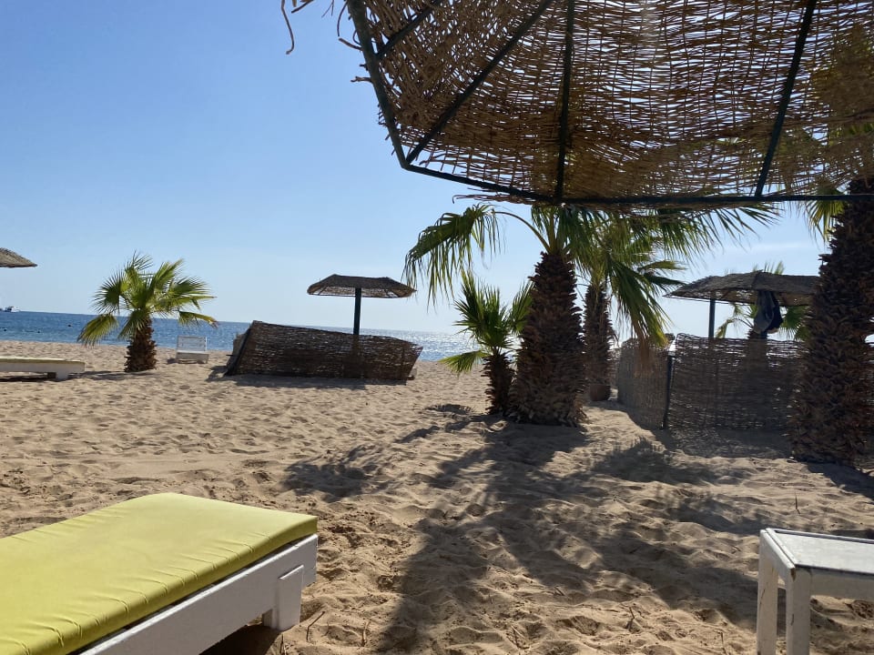 Strand Lotus Bay Beach Resort