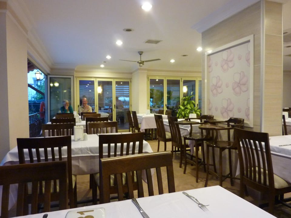 Speisesaal Remi Hotel