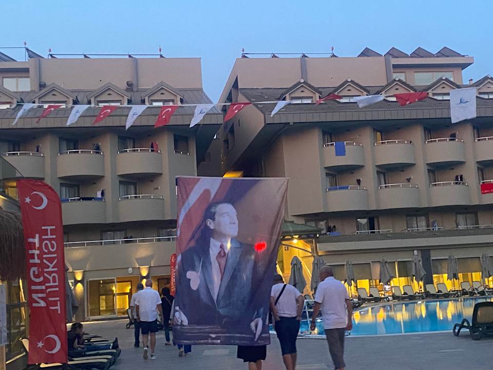 Außenansicht Side Breeze Hotel