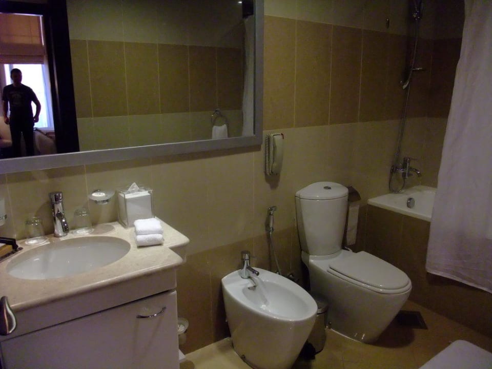 Bad Two Seasons Hotel & Apartments