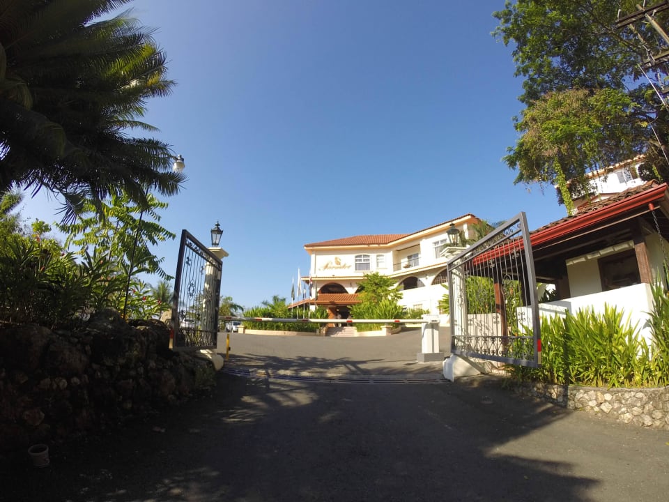 Eingang Parador Resort & Spa