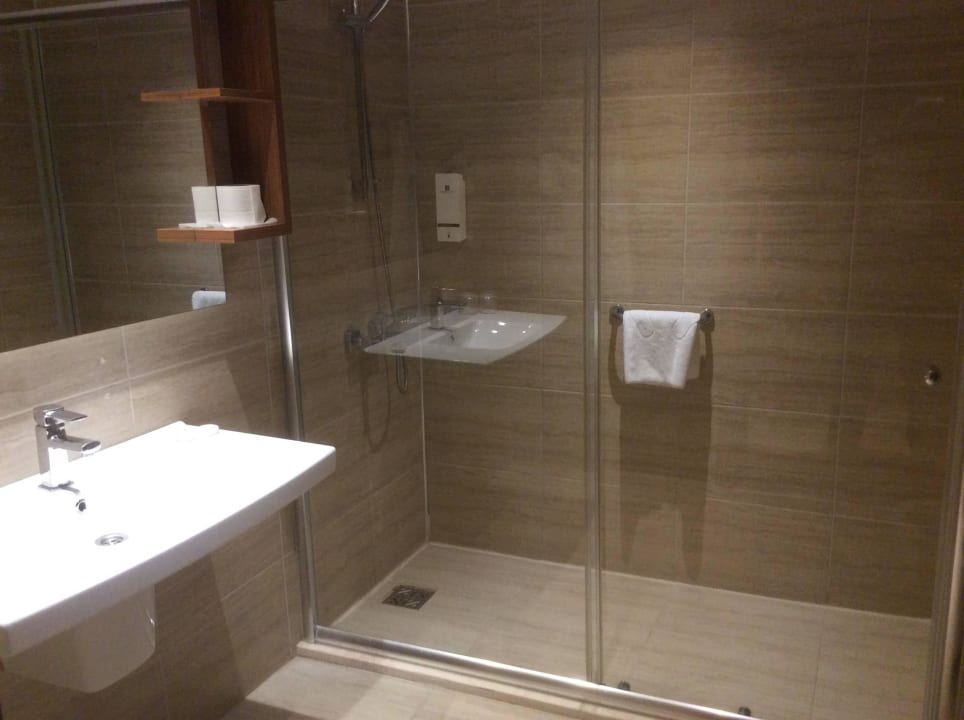 Badezimmer Grand Park Lara Hotel