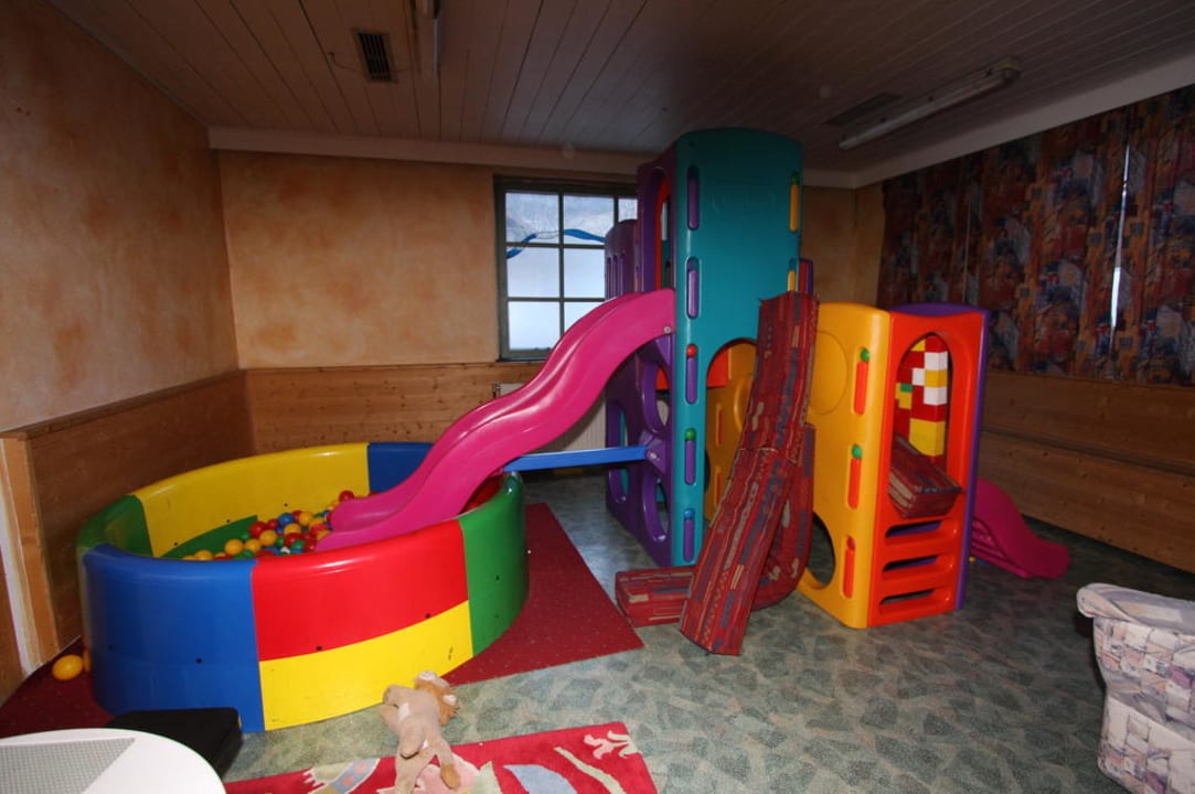 Kinderspielzimmer Familienhotel Botenwirt