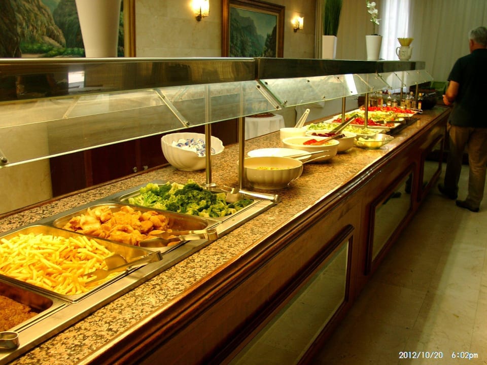 Immer reichlich gedeckte Theke Bei Juan Playa Blanca