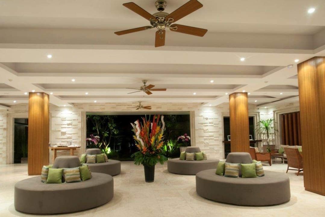 Lobby / Main Entrance Grand Whiz Hotel Nusa Dua Bali