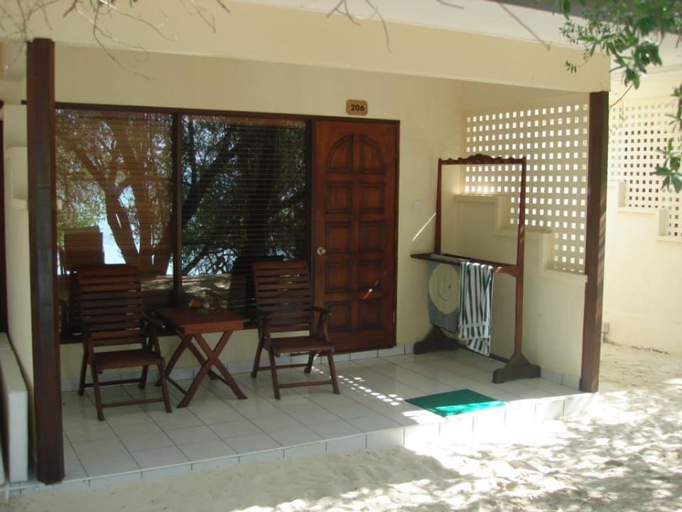 Zimmer von aussen Eri Maldives