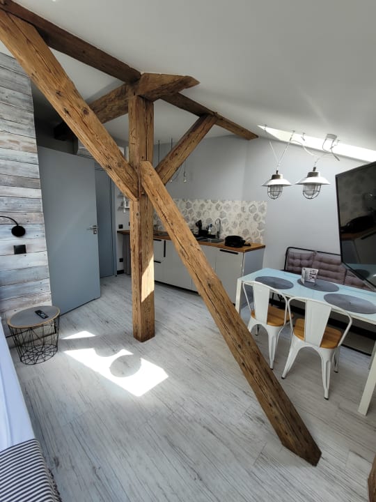 Zimmer Ruumz Bed & Rest