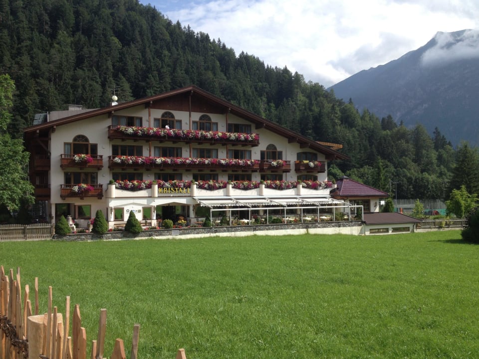 Das schön gelegene Hotel Kristall Verwöhnhotel Kristall