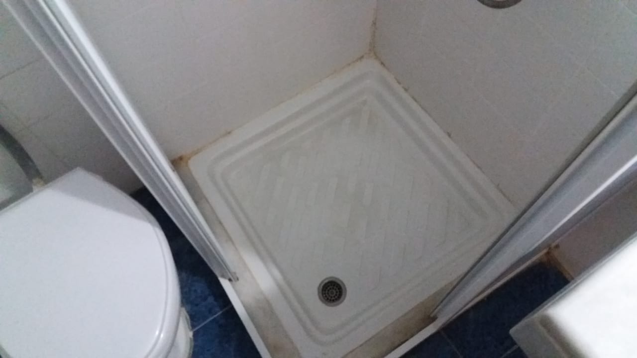 Badezimmer (Duschkabine) Ekaterini Hotel