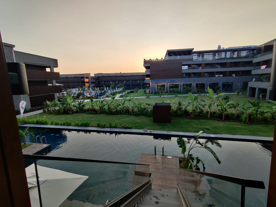 Pool Jacaranda Luxury Resort