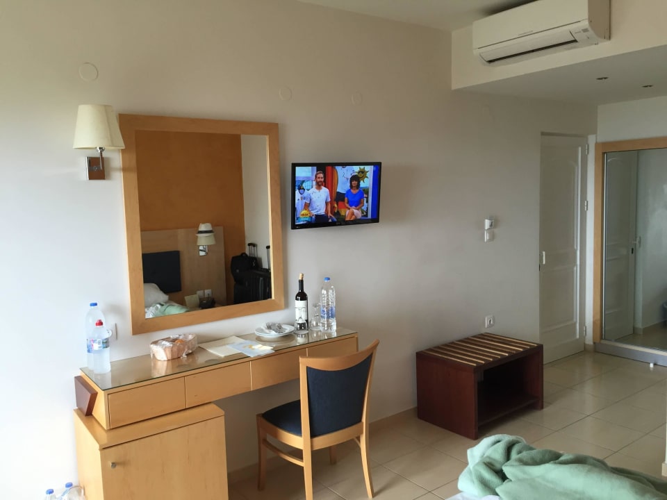 Schlafzimmer Grand Hotel Holiday Resort