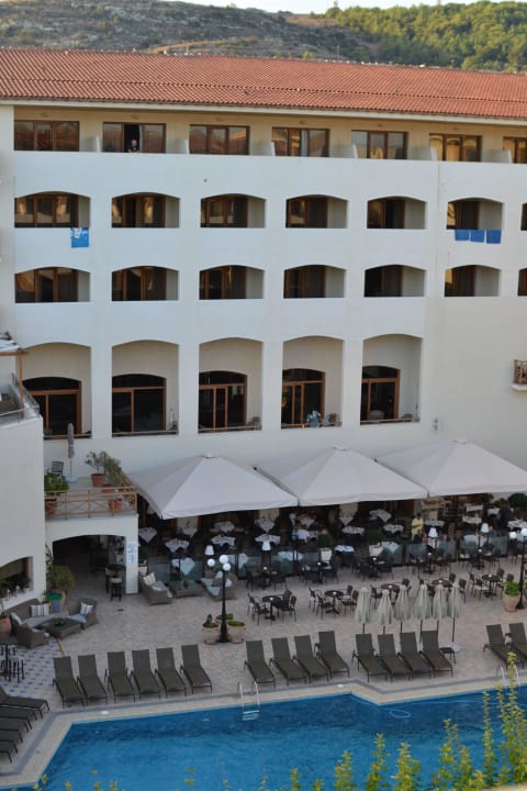 Poolblick Hotel Theartemis Palace