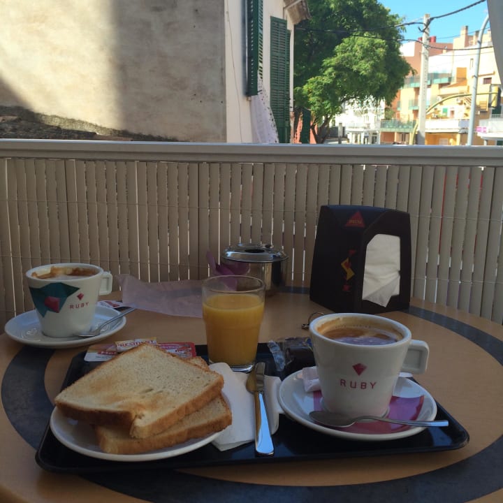 Frühstück 3,50 Hostal Villa Maruja