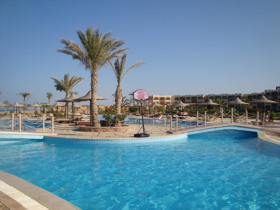 Piscina  Bliss Nada Beach Resort