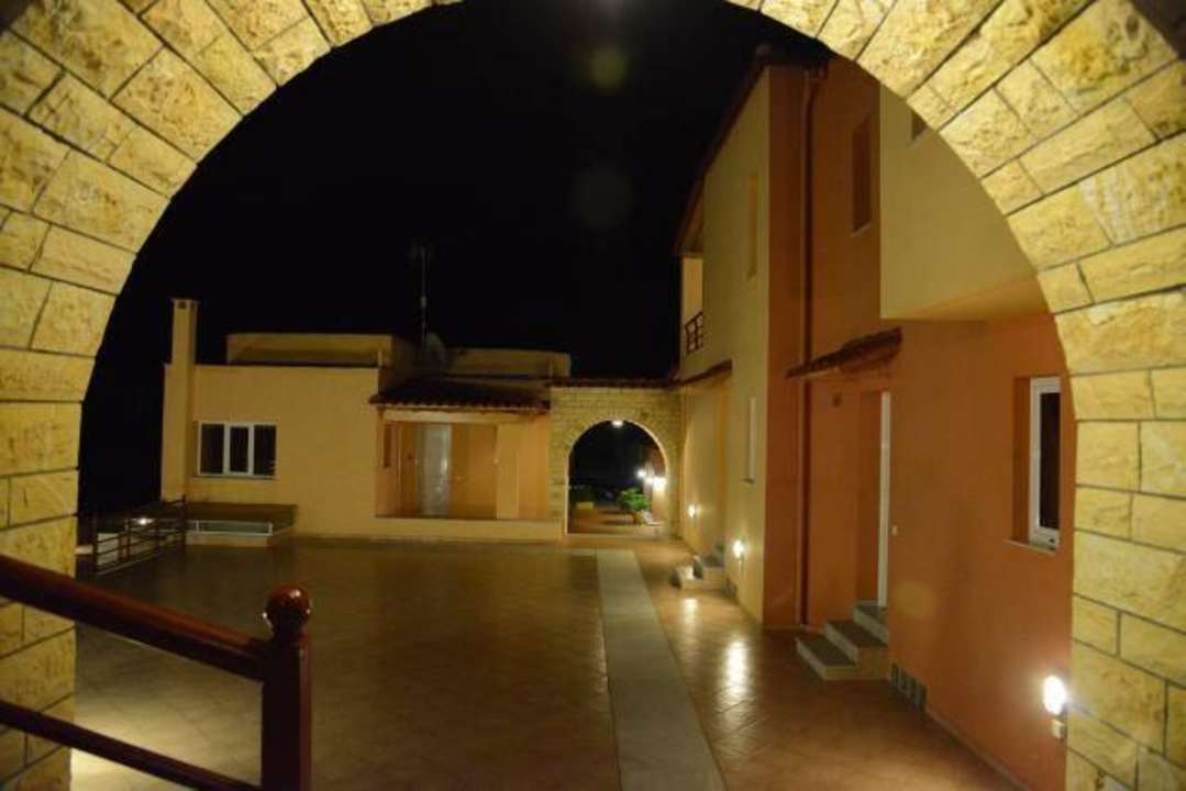 Night View Hotel Maria's Filoxenia Suites