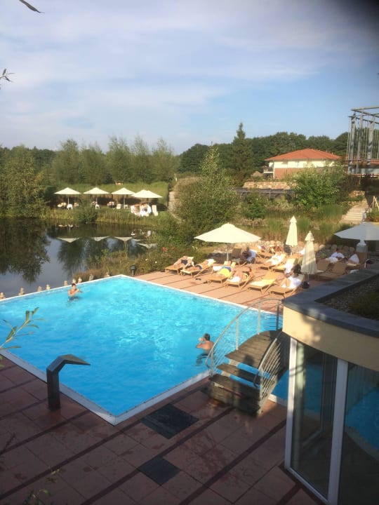 Aussenpool mit Bergsauna Best Western Premier Castanea Resort Hotel