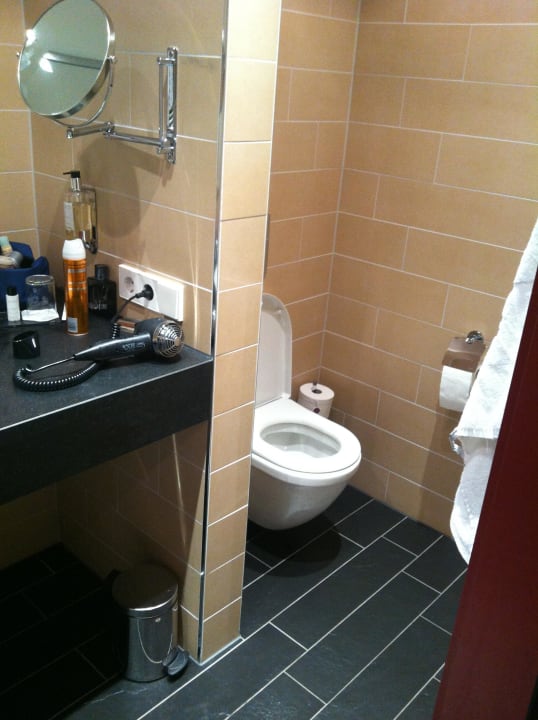 Sehr modern gemachtes Badezimmer! AMERON Köln Hotel Regent