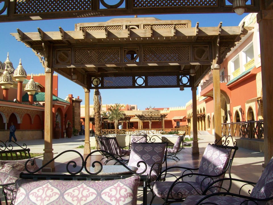 Taras restauracji Pickalbatros Alf Leila Wa Leila Resort - Neverland Hurghada